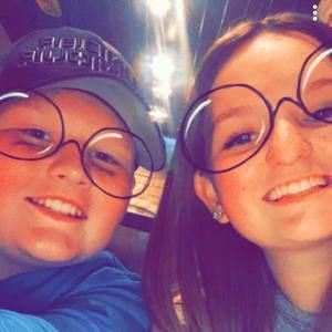 Meet your Posher, Courtney